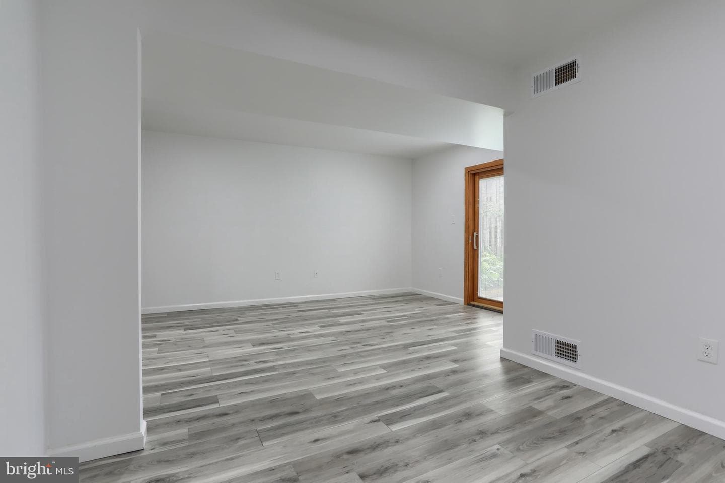 69 Drexel Place photo 11