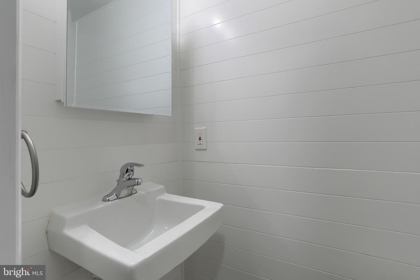 69 Drexel Place photo 15