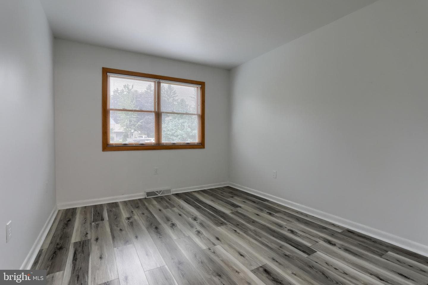 69 Drexel Place photo 26