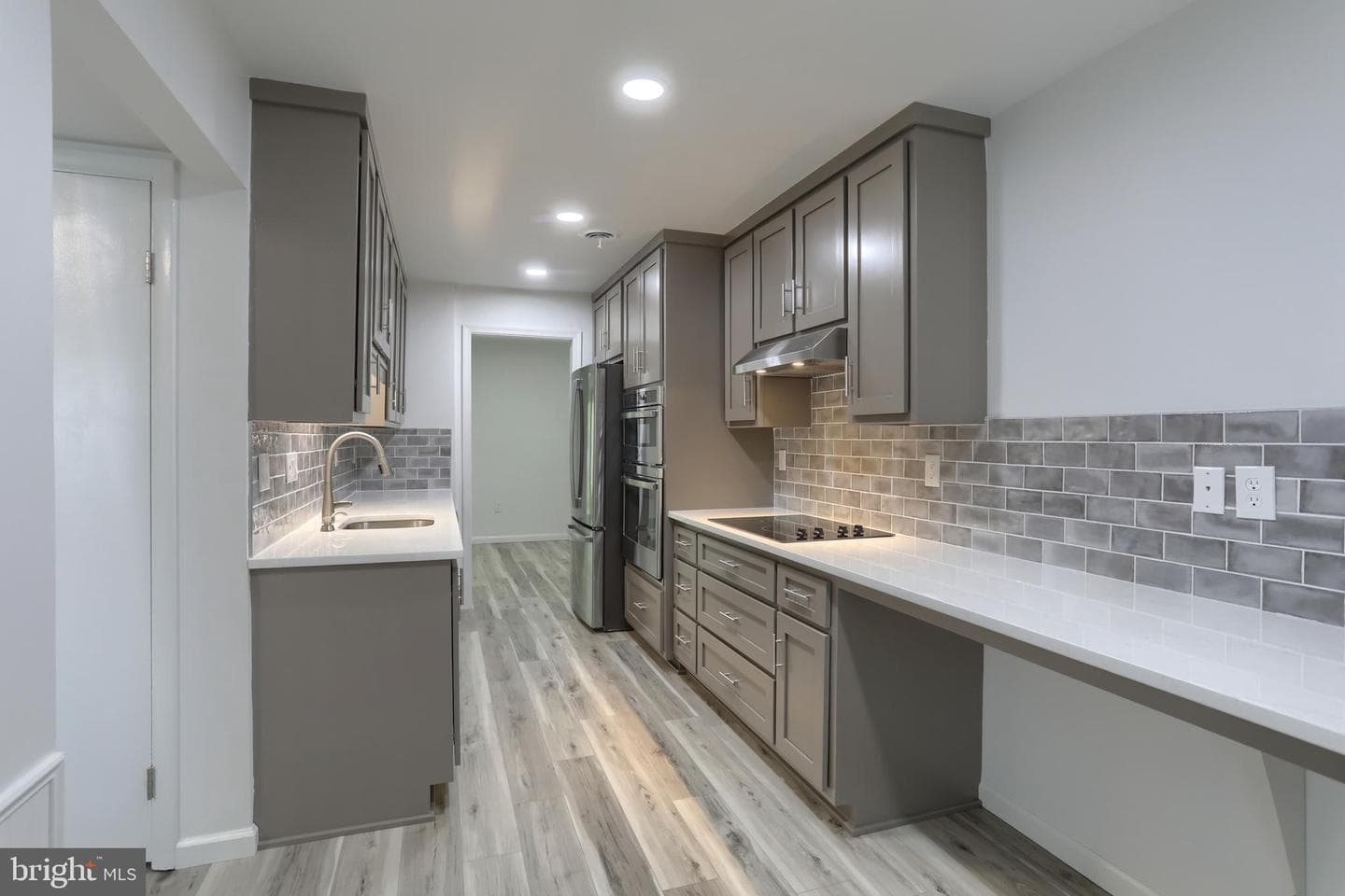 69 Drexel Place photo 5