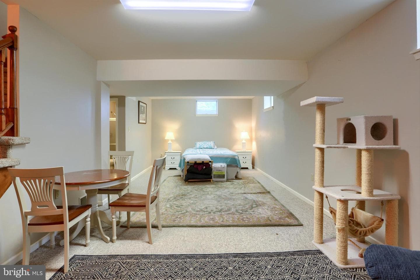 1 Grandview Court photo 23