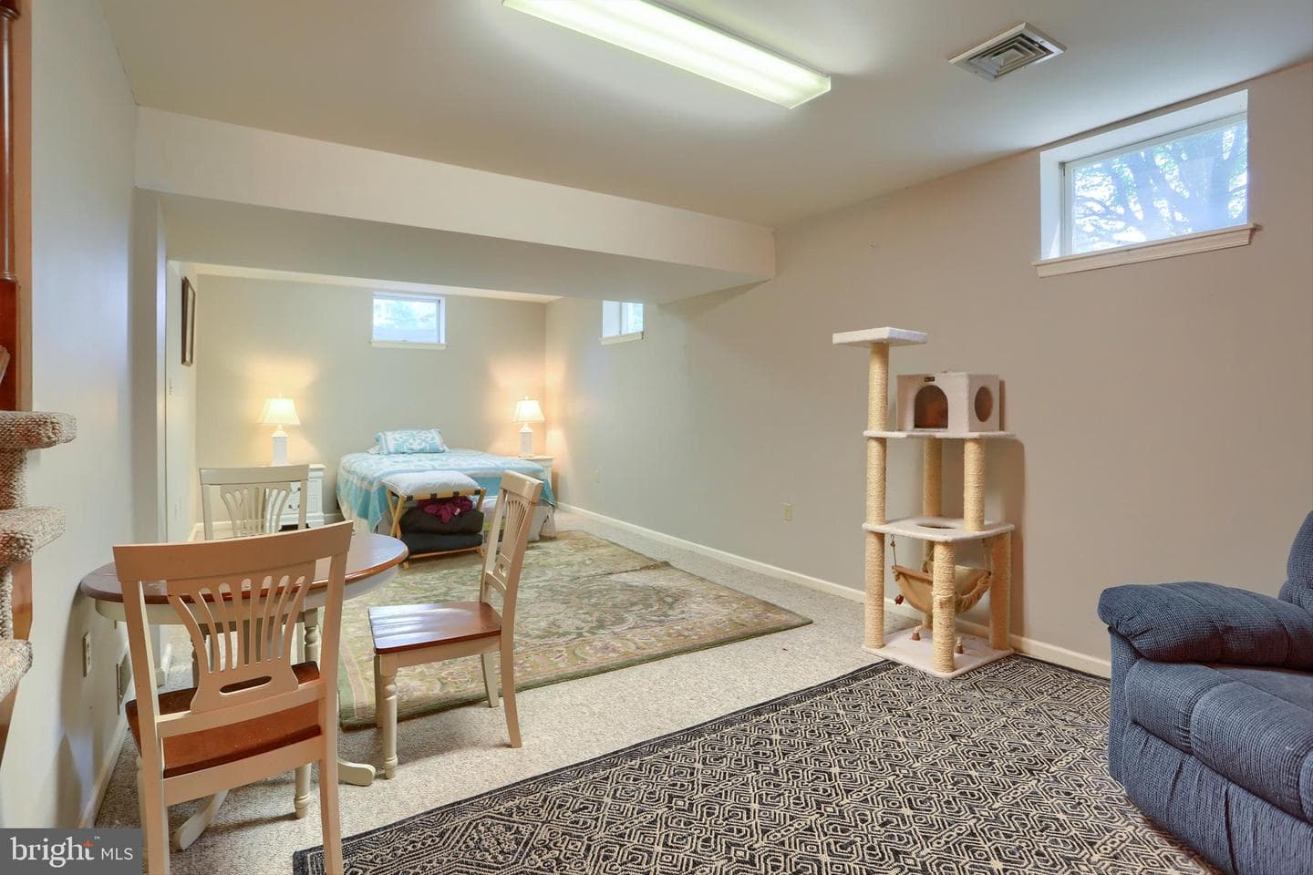 1 Grandview Court photo 24
