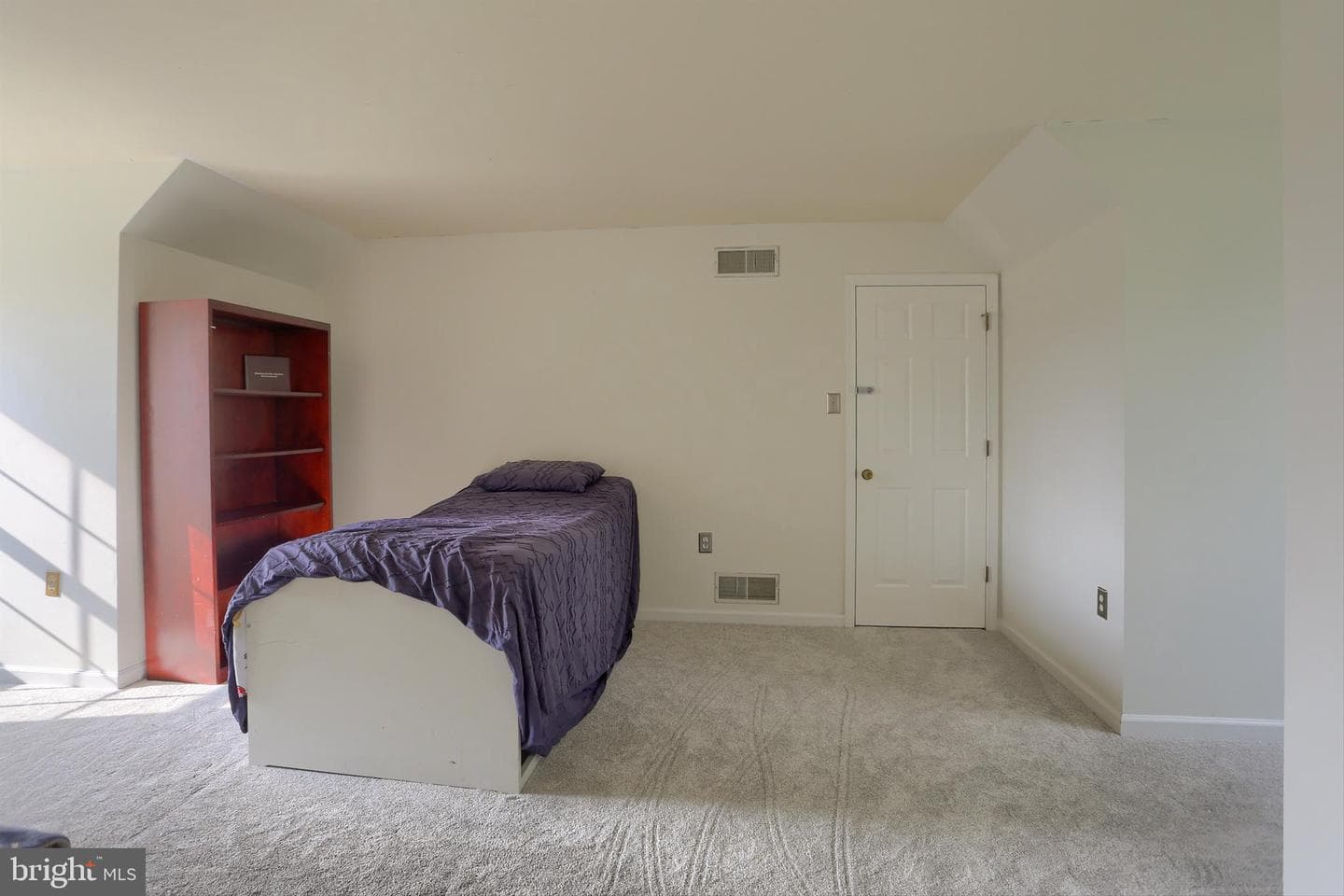 1 Grandview Court photo 29