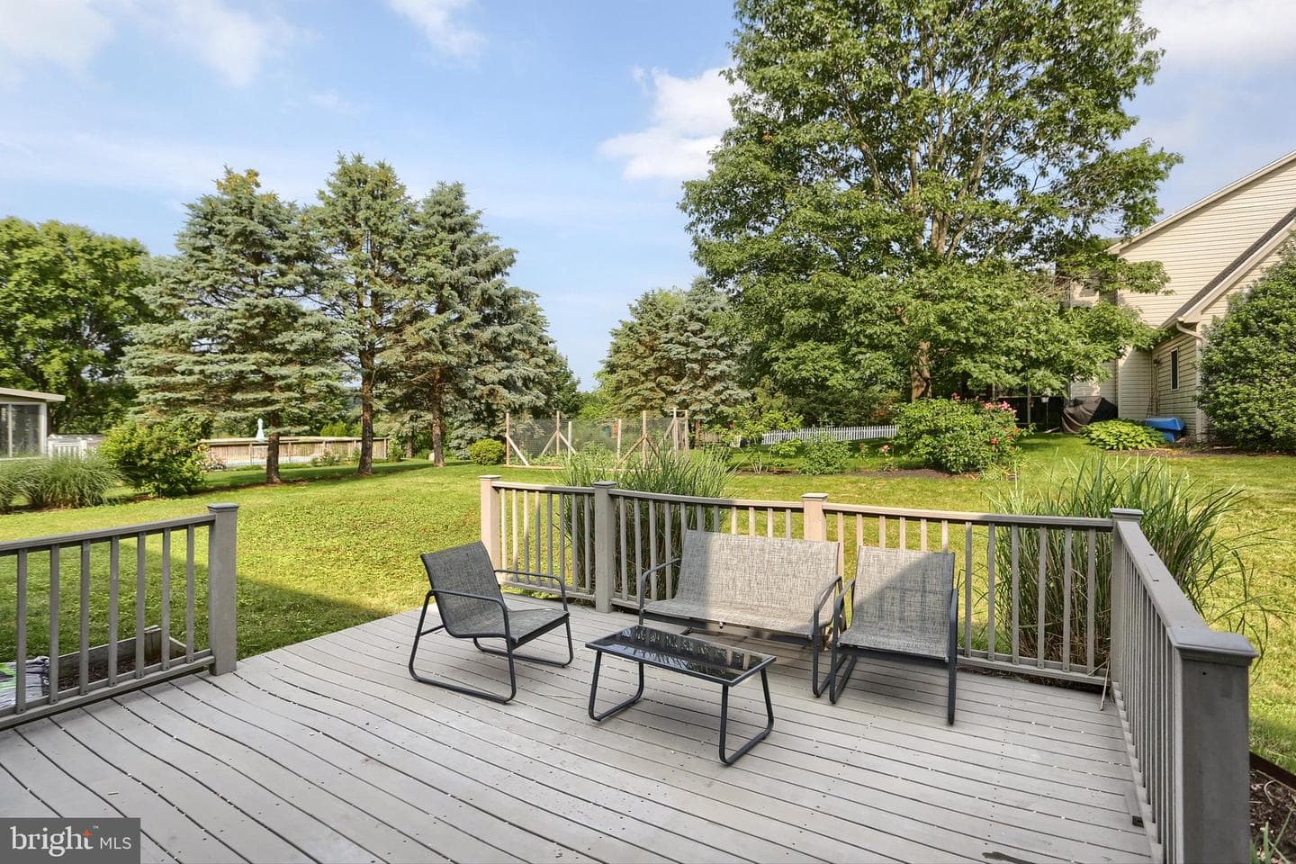 1 Grandview Court photo 38