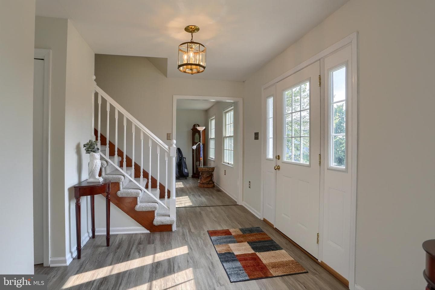 1 Grandview Court photo 4