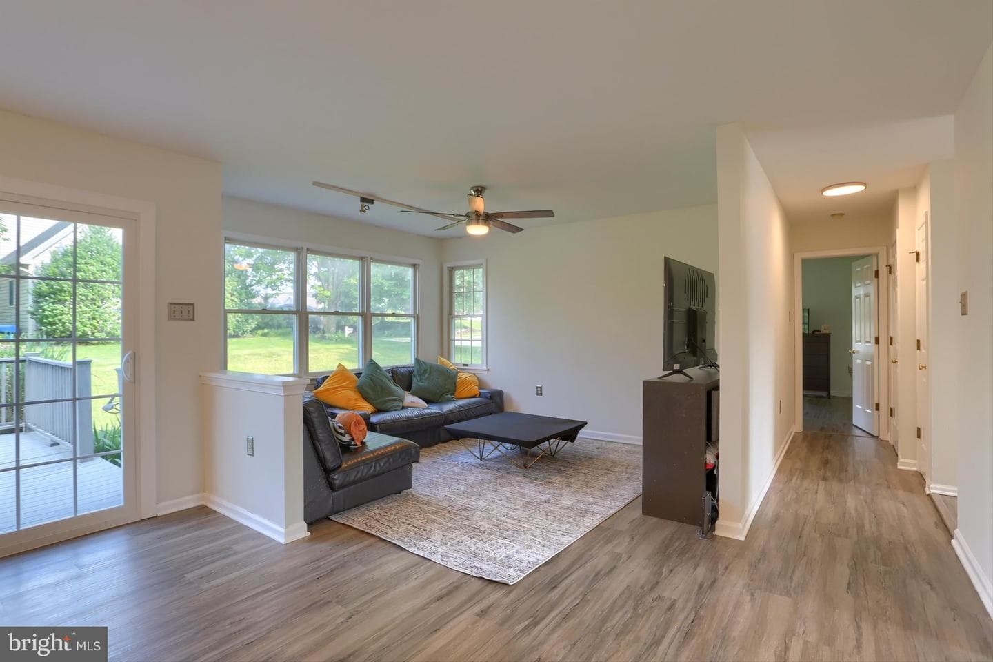 1 Grandview Court photo 9