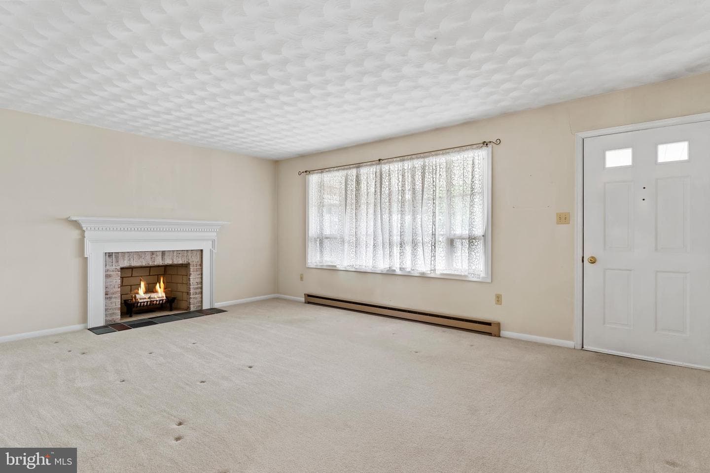 701 Robert Street photo 5