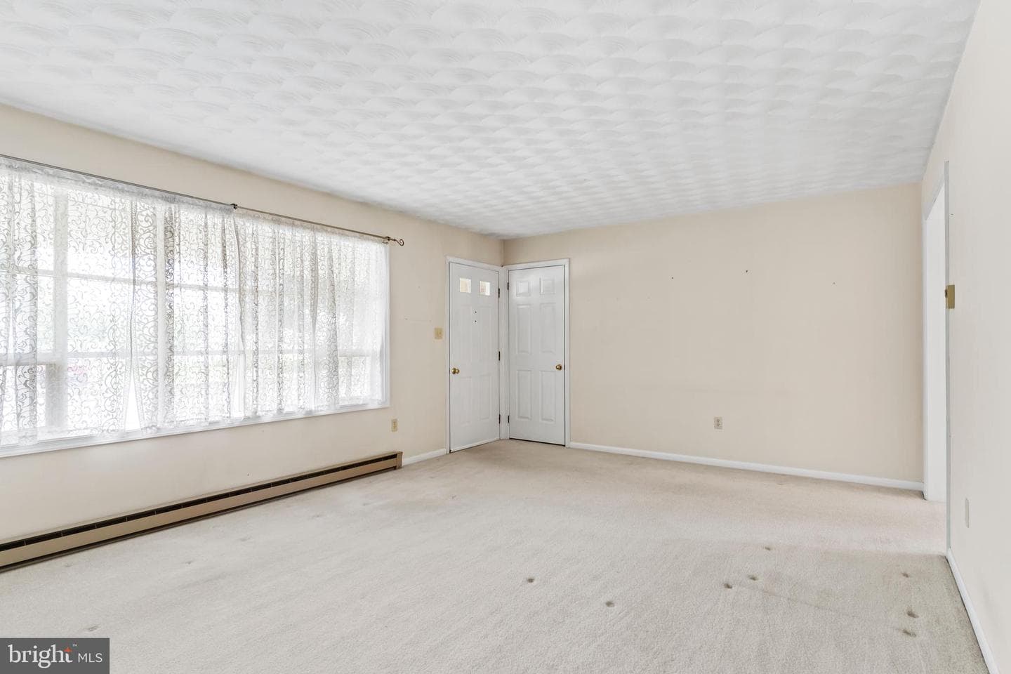 701 Robert Street photo 6