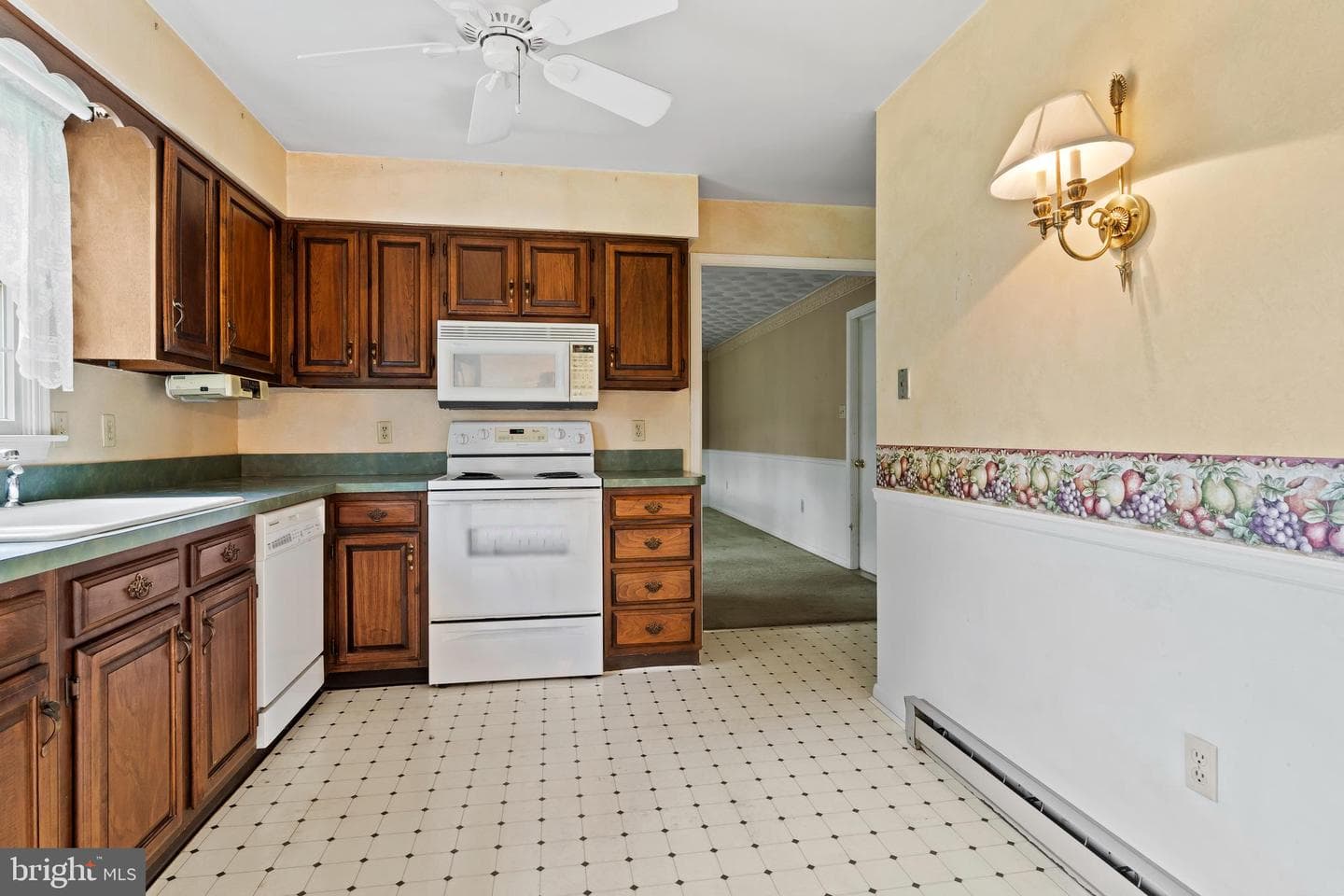 701 Robert Street photo 8