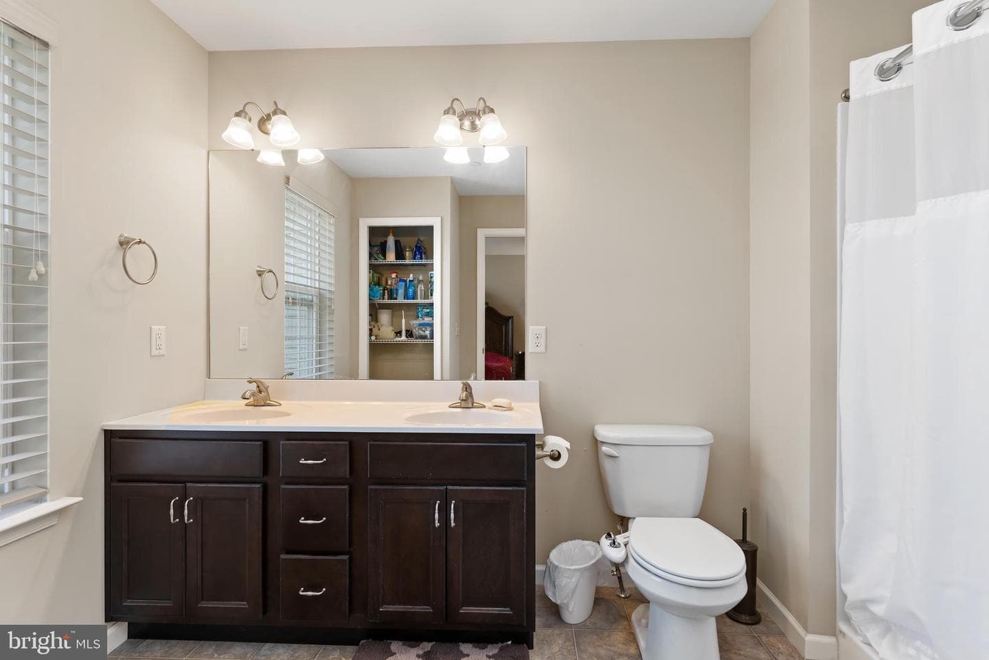 1770 Fairbank Lane photo 16