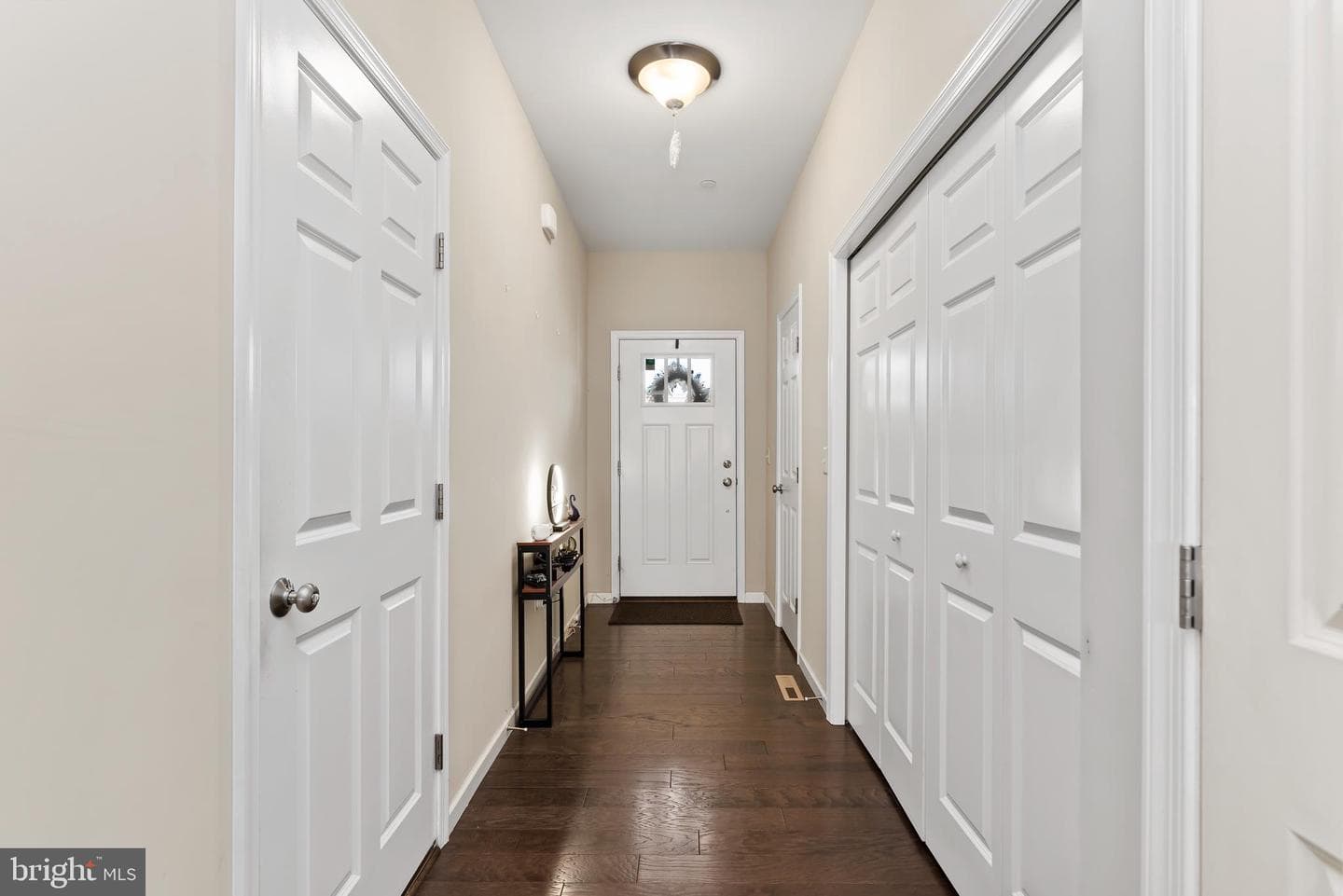 1770 Fairbank Lane photo 3