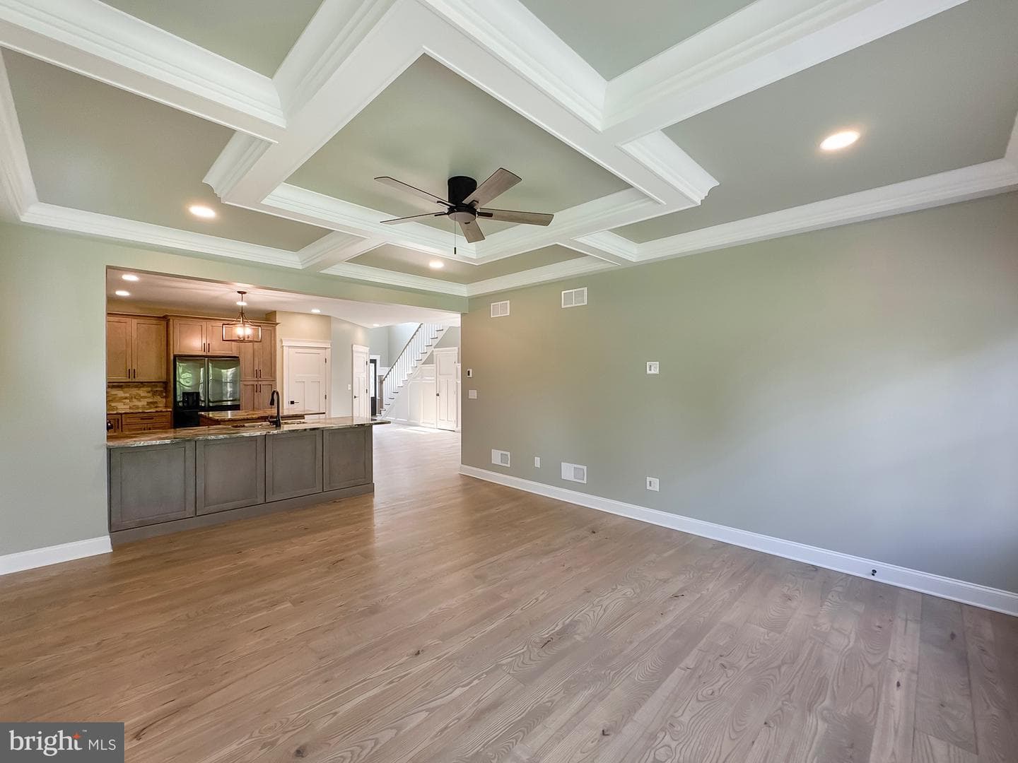 38 Kenwood Ave photo 11