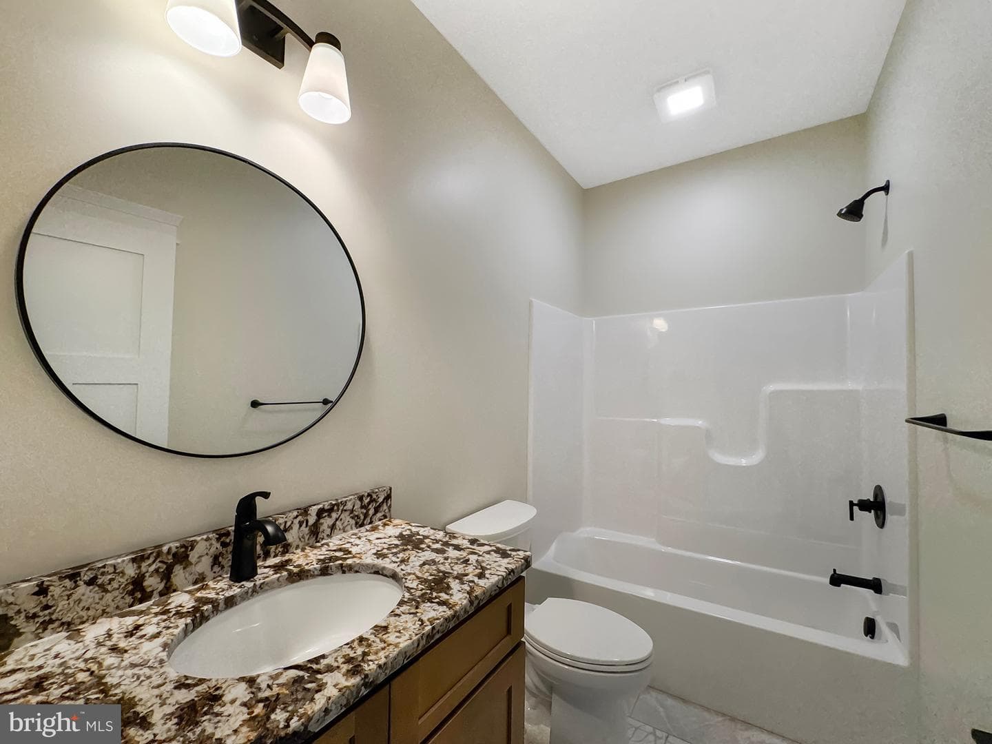 38 Kenwood Ave photo 19