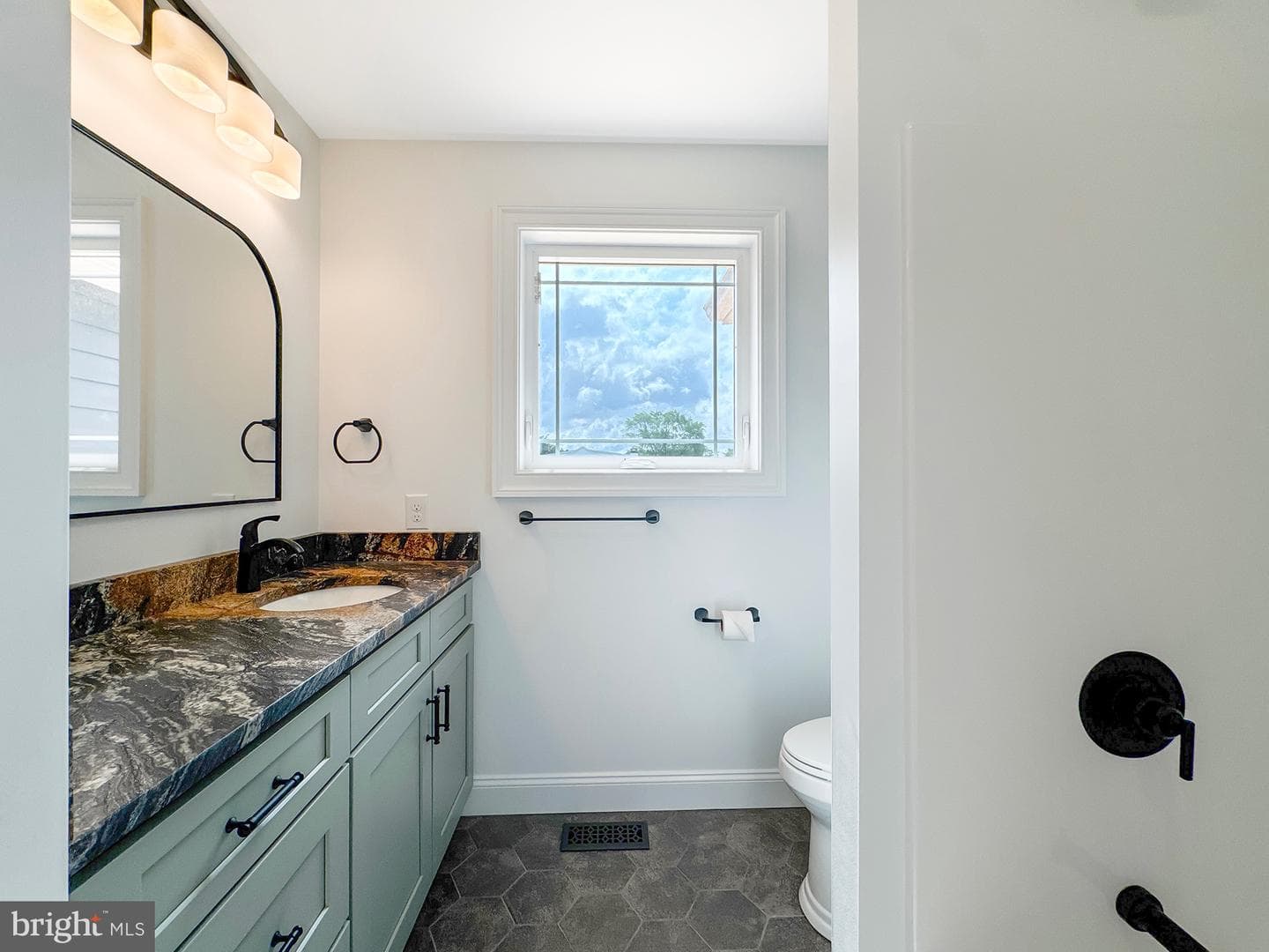 38 Kenwood Ave photo 35