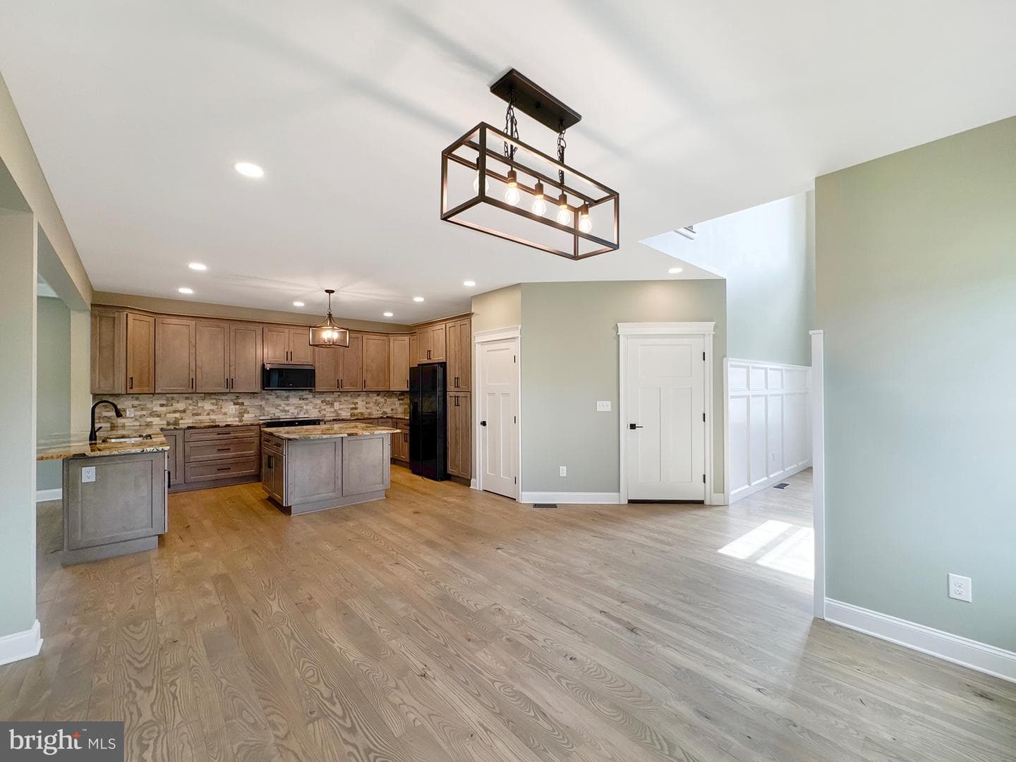 38 Kenwood Ave photo 4