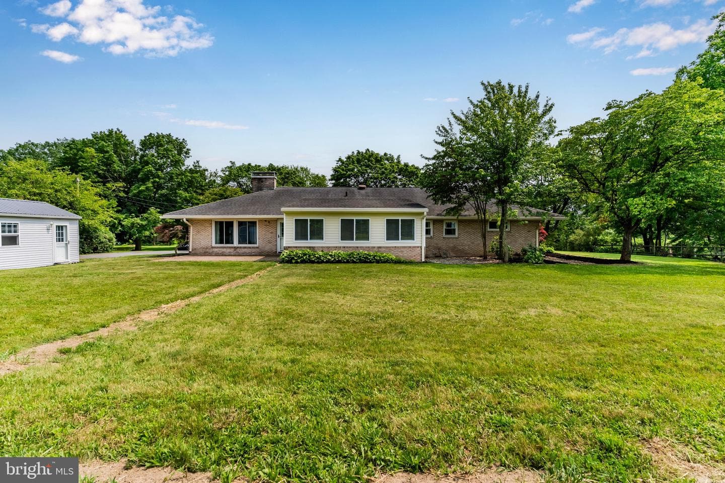 106 Locust Way photo 12