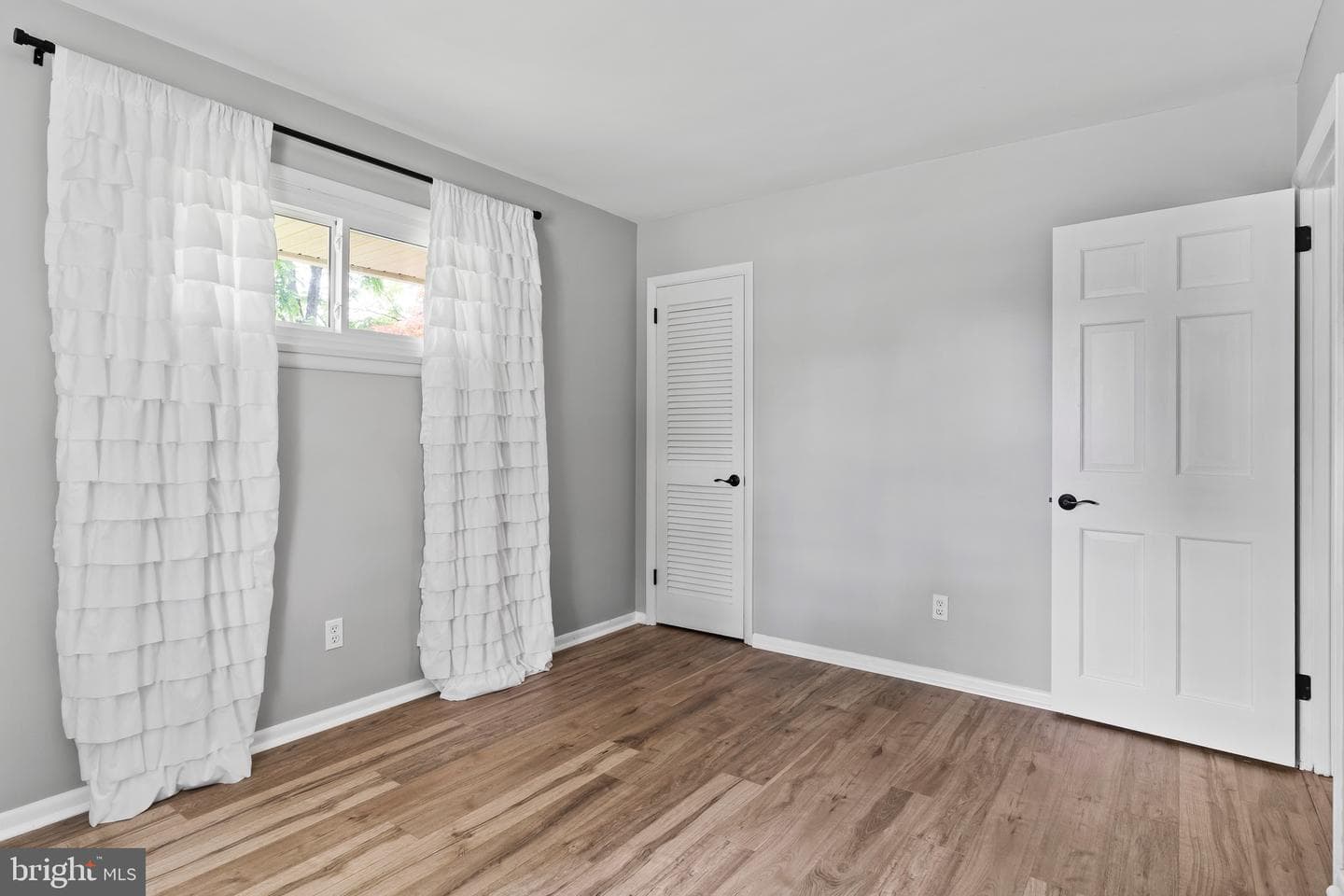 106 Locust Way photo 36