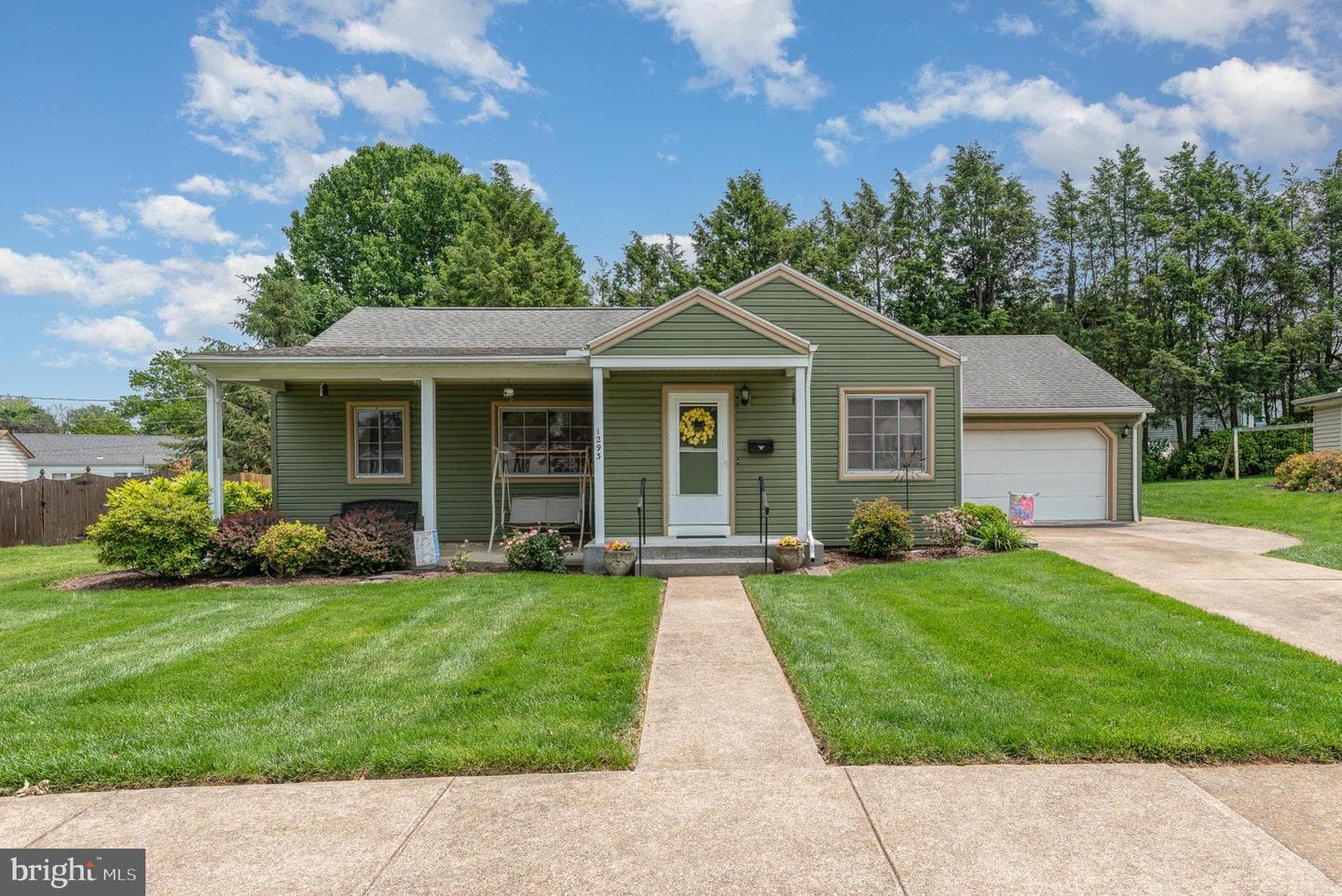 1293 Kingsley Road photo 2
