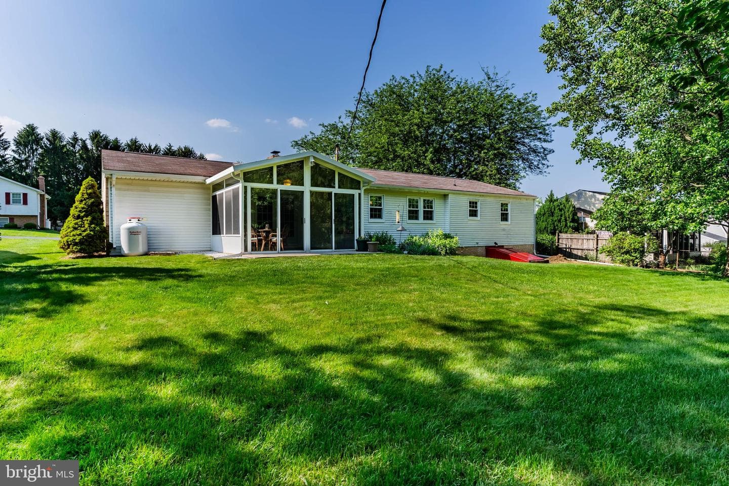 127 Holly Drive photo 2