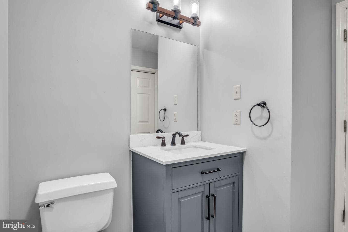 1232 Highlander Way photo 12