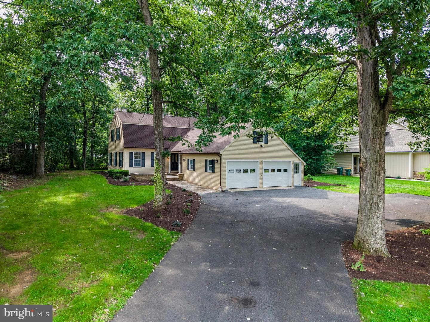 7 Forest Lane photo 1