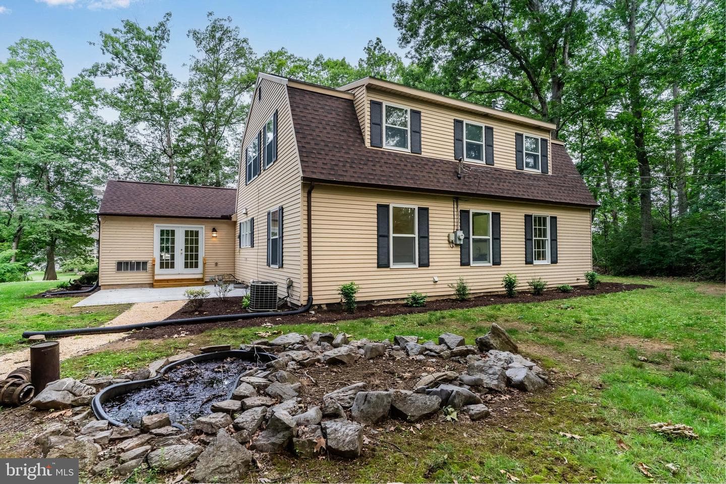 7 Forest Lane photo 6