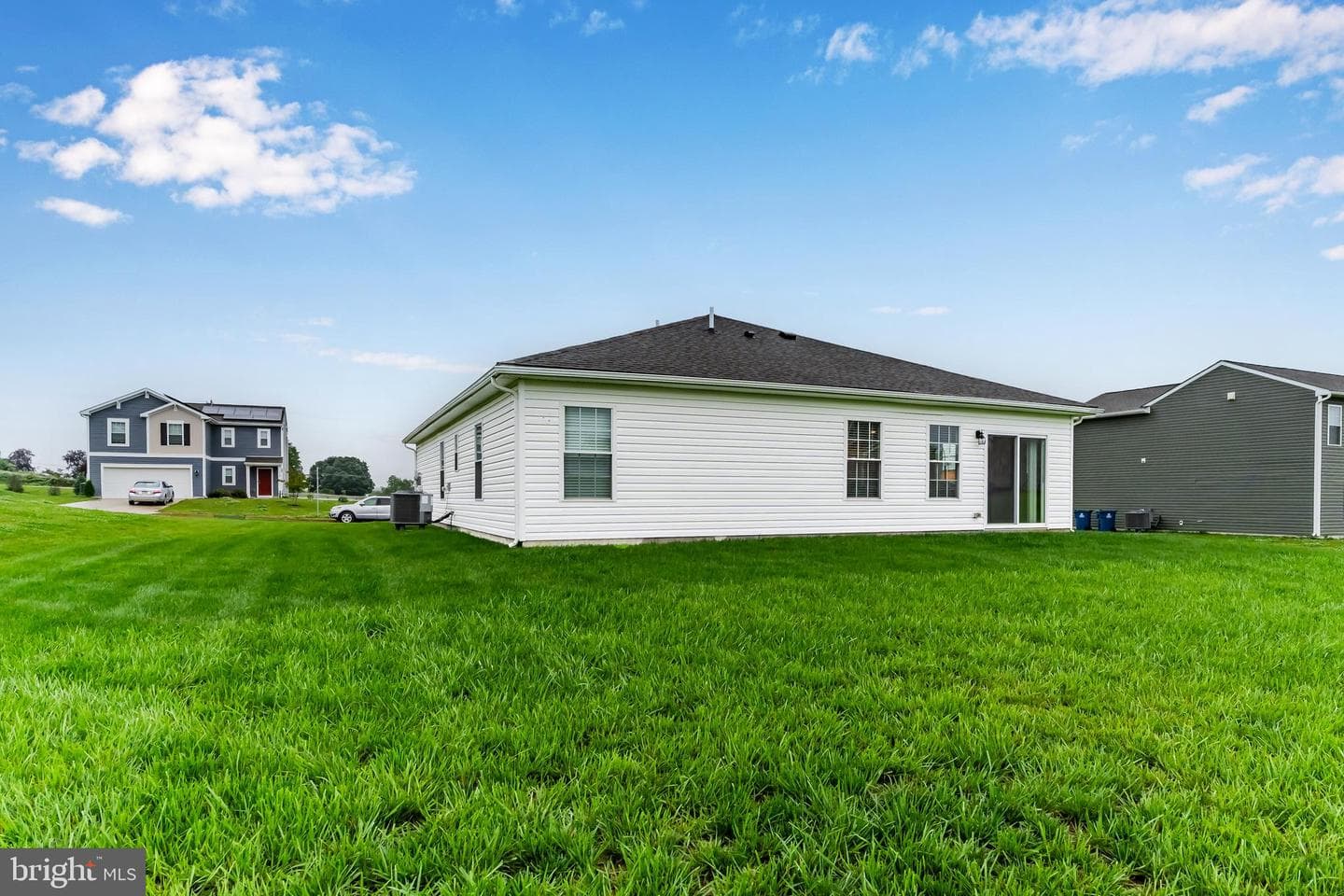 9 American Avenue photo 27