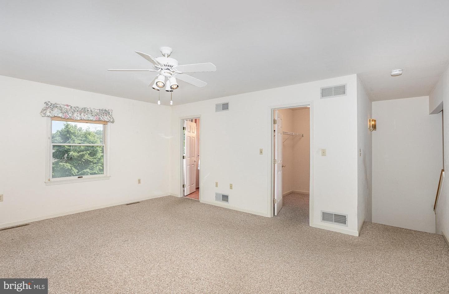 1455 Maplewood Drive photo 30