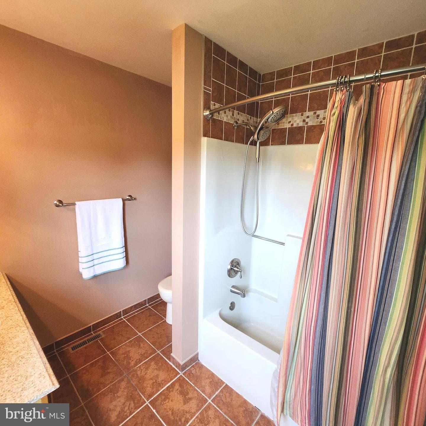 1455 Maplewood Drive photo 32