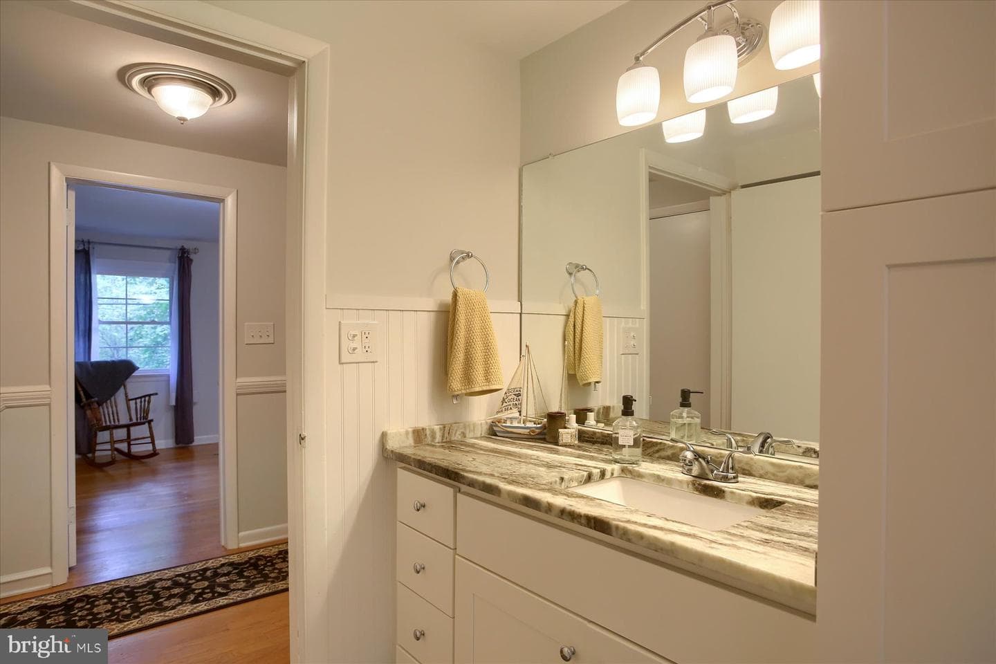 10 E Ridge Street photo 26