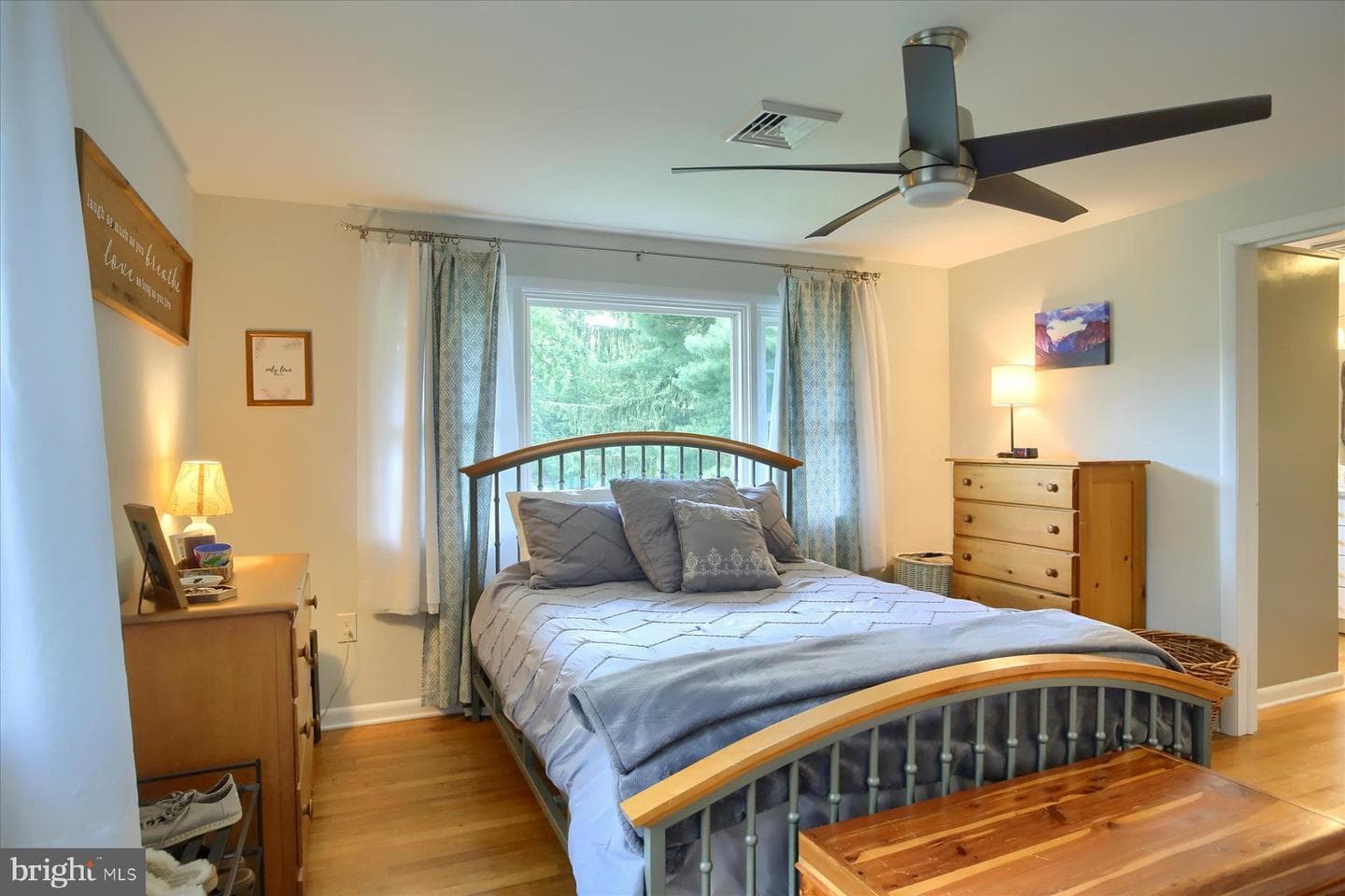 10 E Ridge Street photo 30