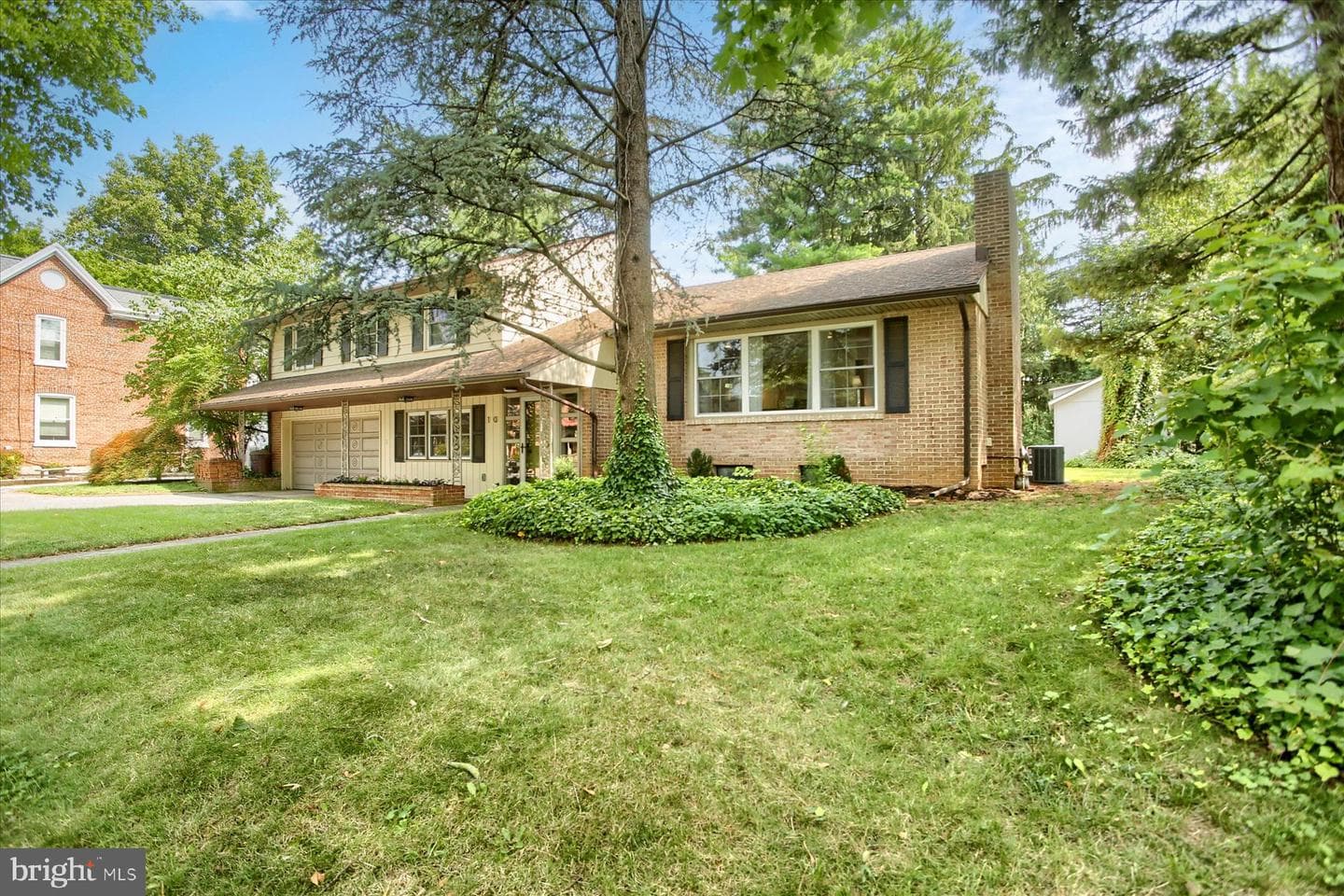 10 E Ridge Street photo 5