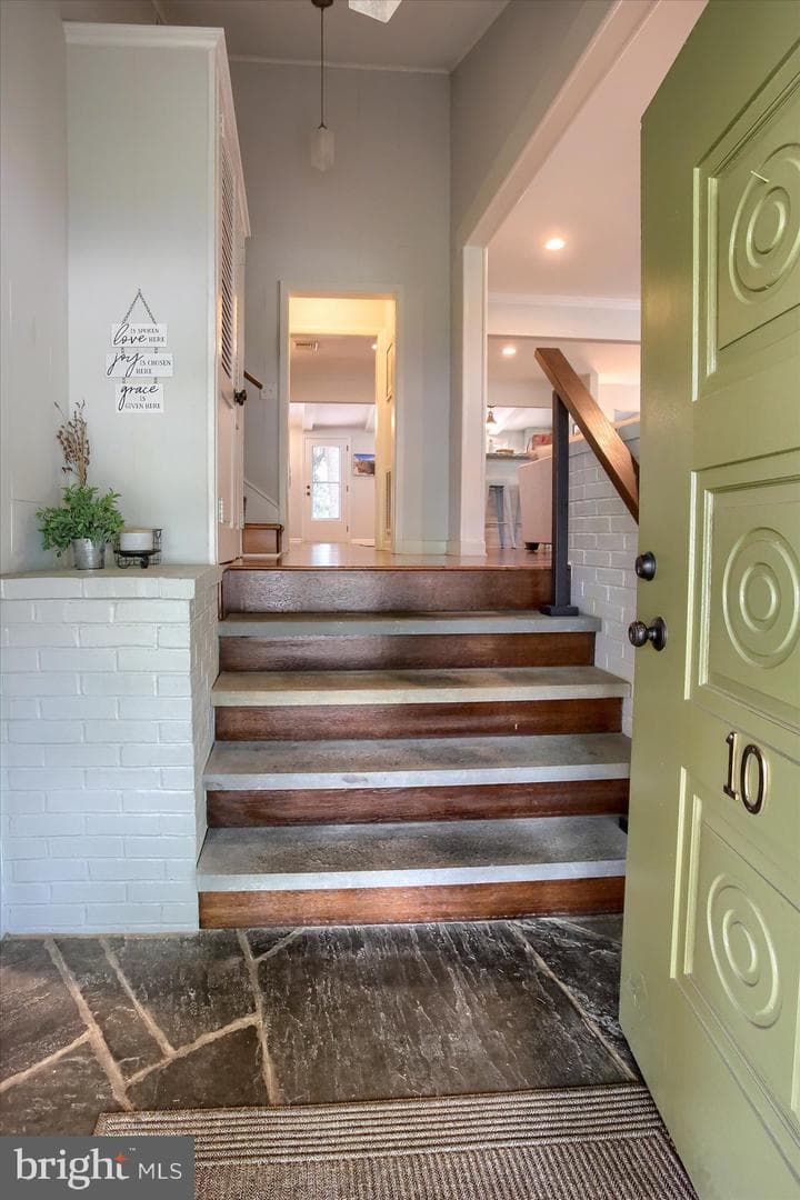 10 E Ridge Street photo 6
