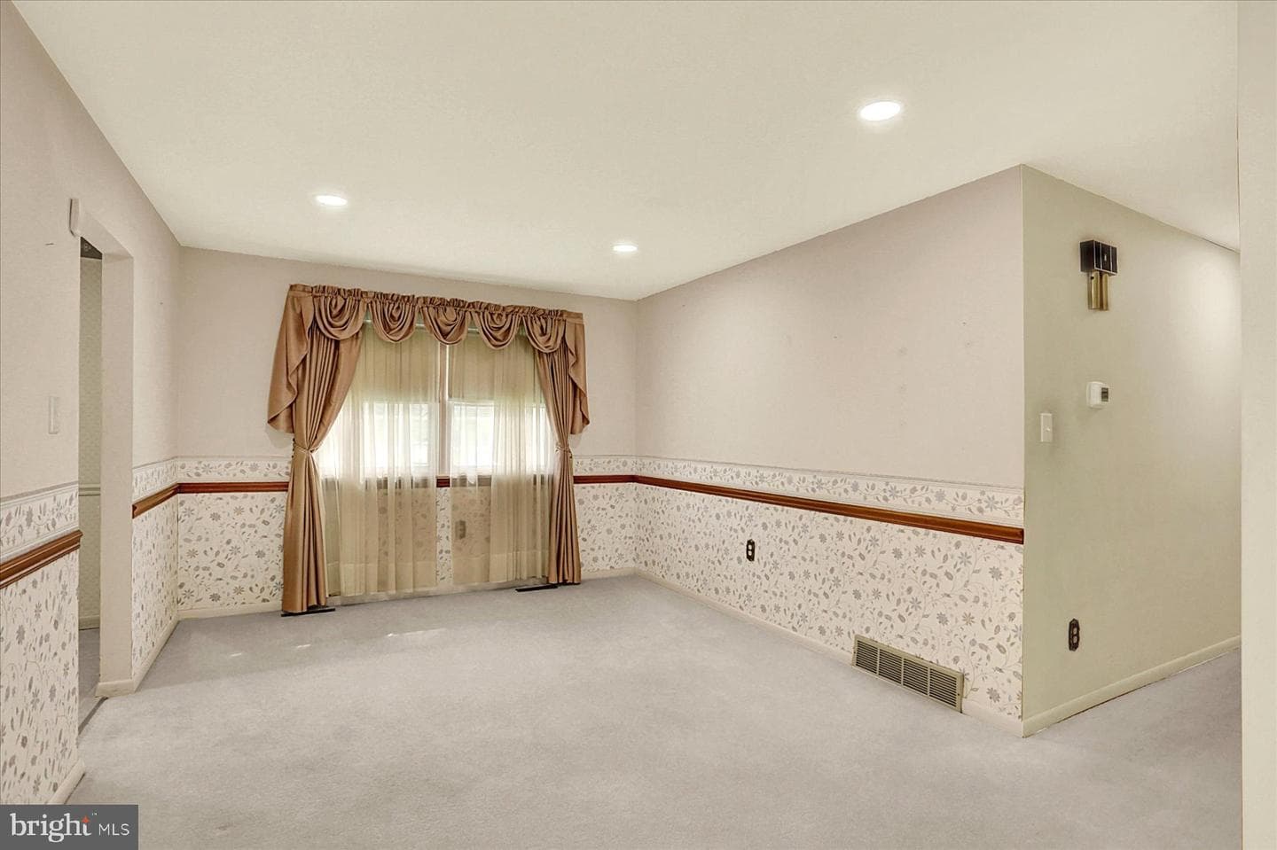 528 Fairway Drive photo 5