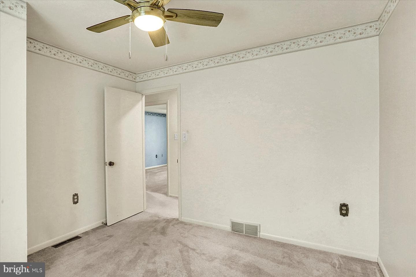 528 Fairway Drive photo 8