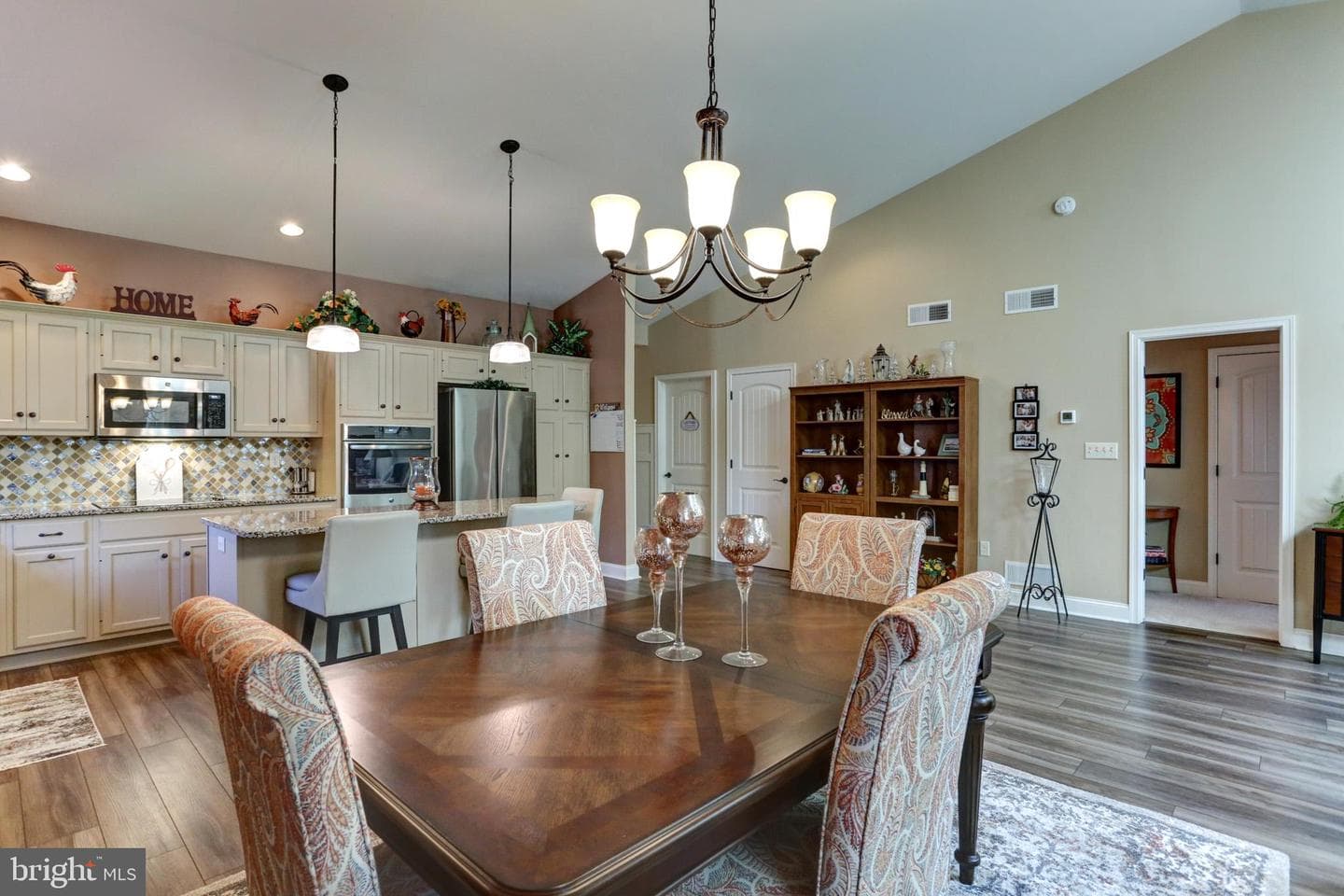 6210 Thornhill Lane photo 14