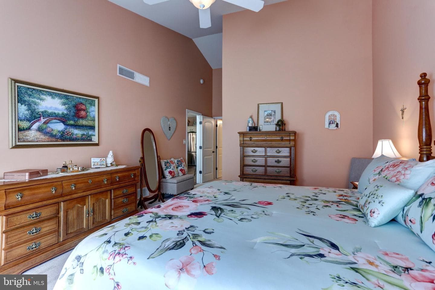 6210 Thornhill Lane photo 20