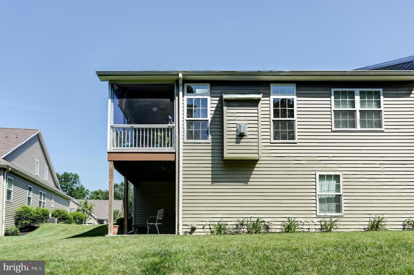 6210 Thornhill Lane photo 32