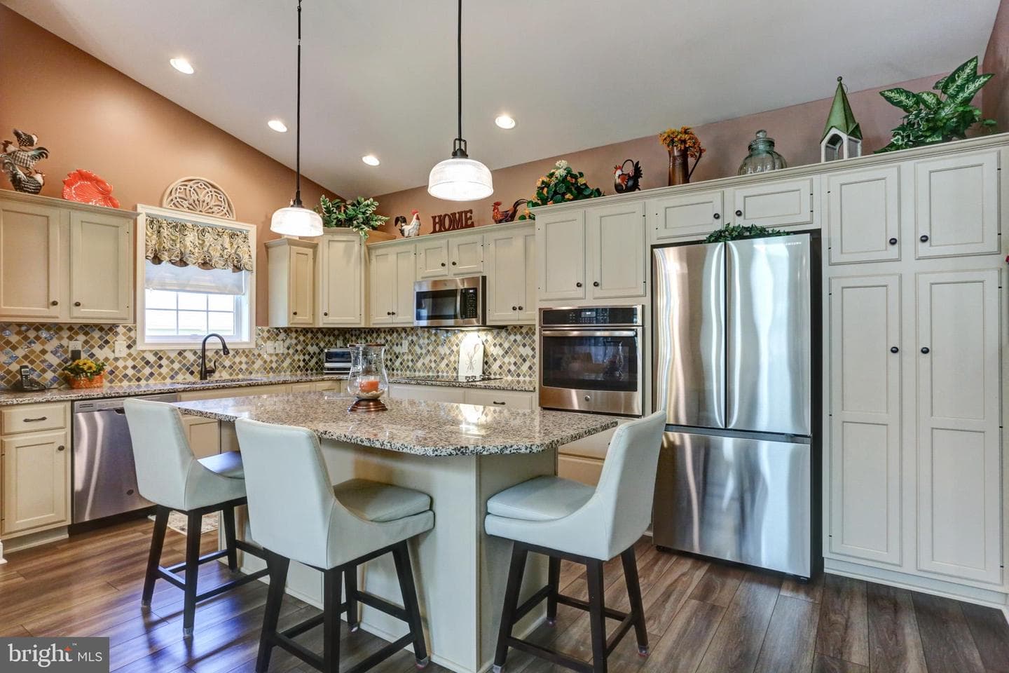 6210 Thornhill Lane photo 8