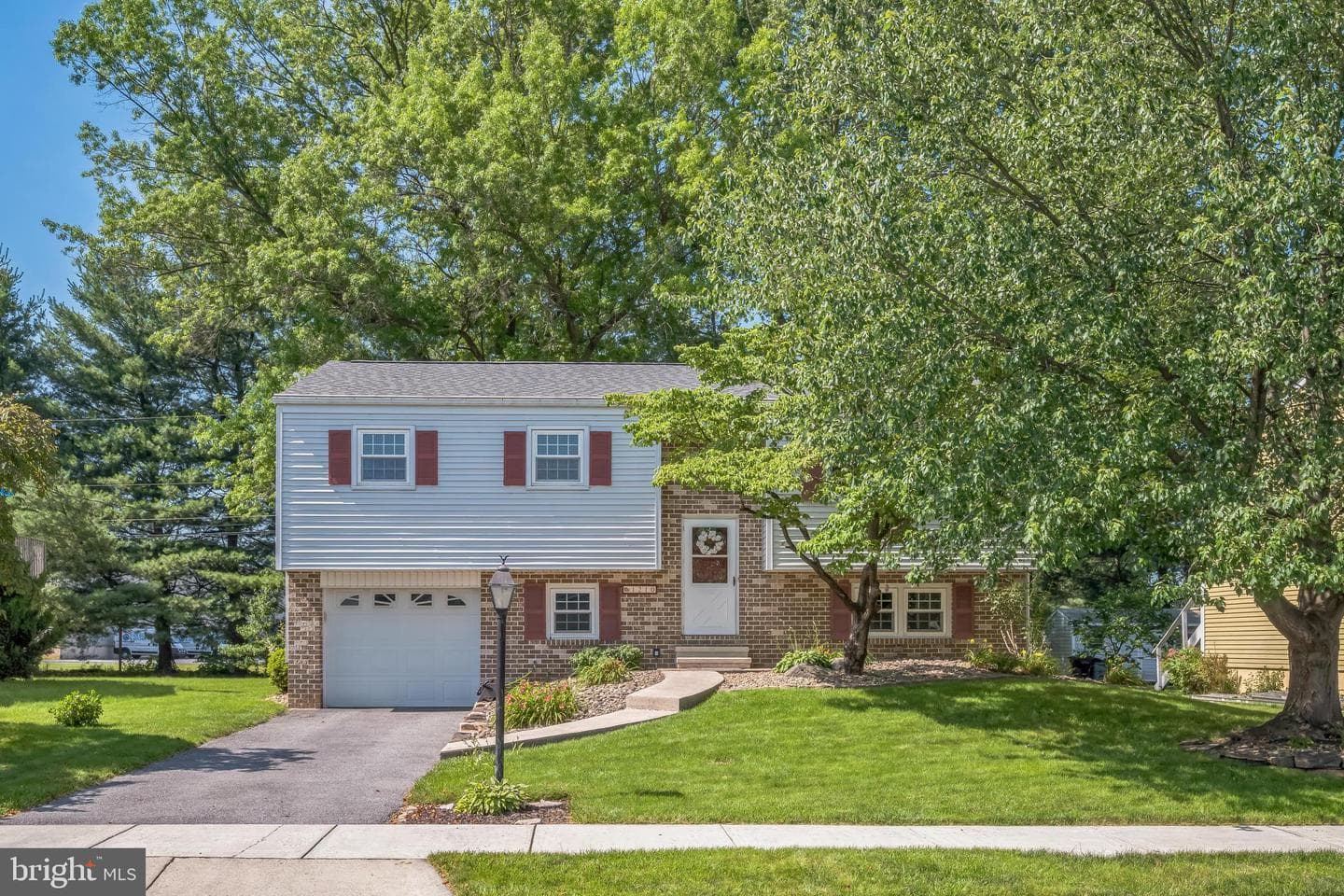 1210 Gross Drive photo 3