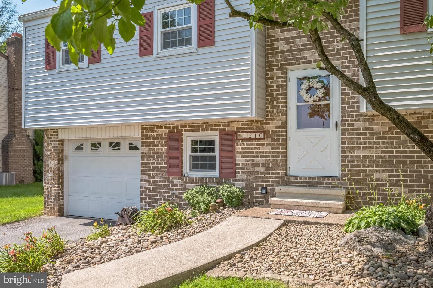 1210 Gross Drive photo 4