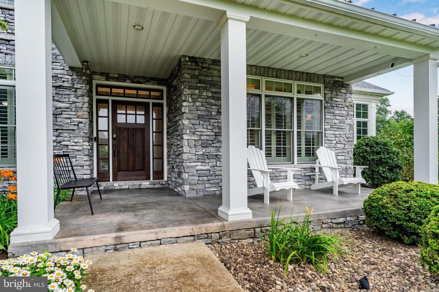 2365 Woodstream Way photo 3