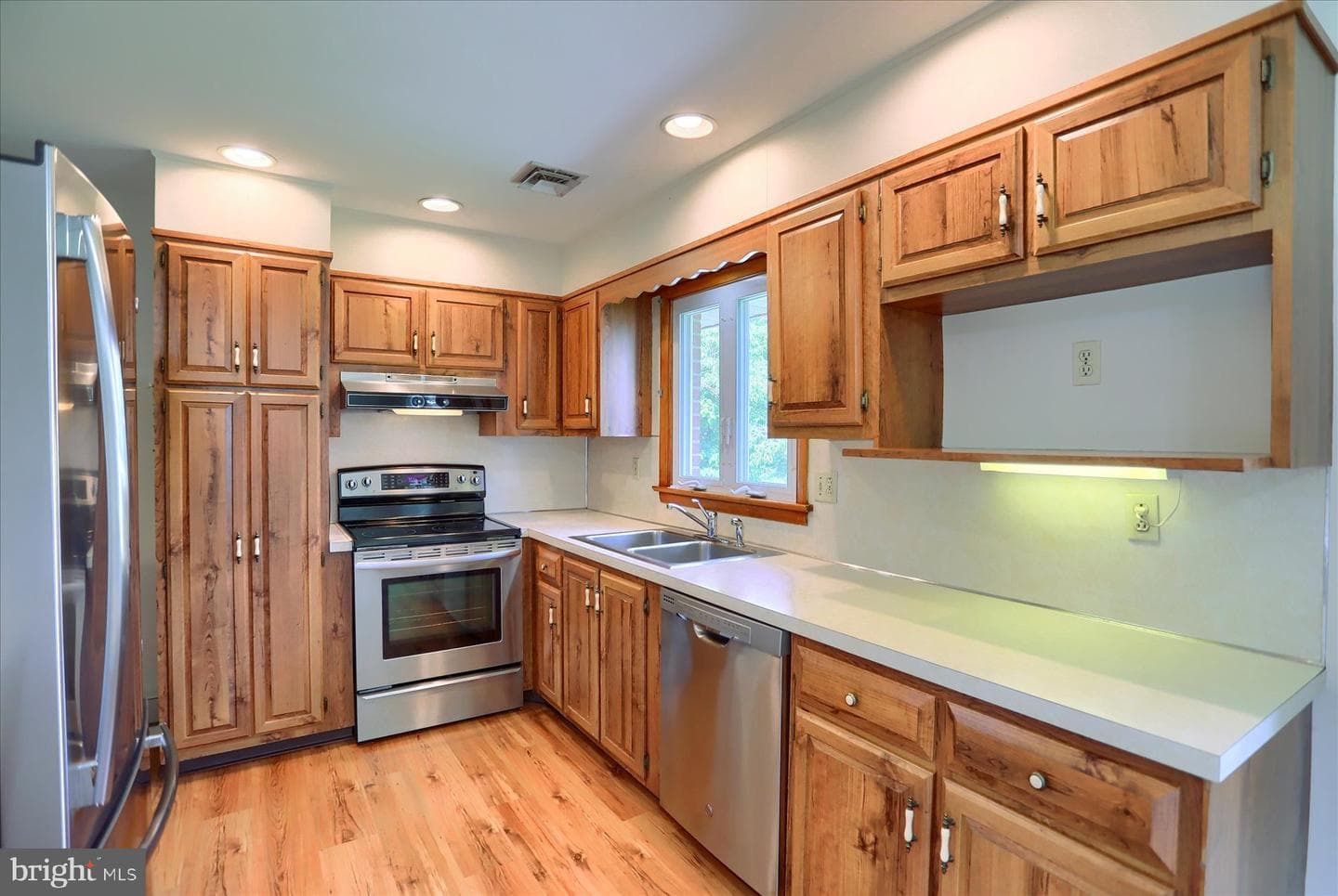14 Poplar Drive photo 10
