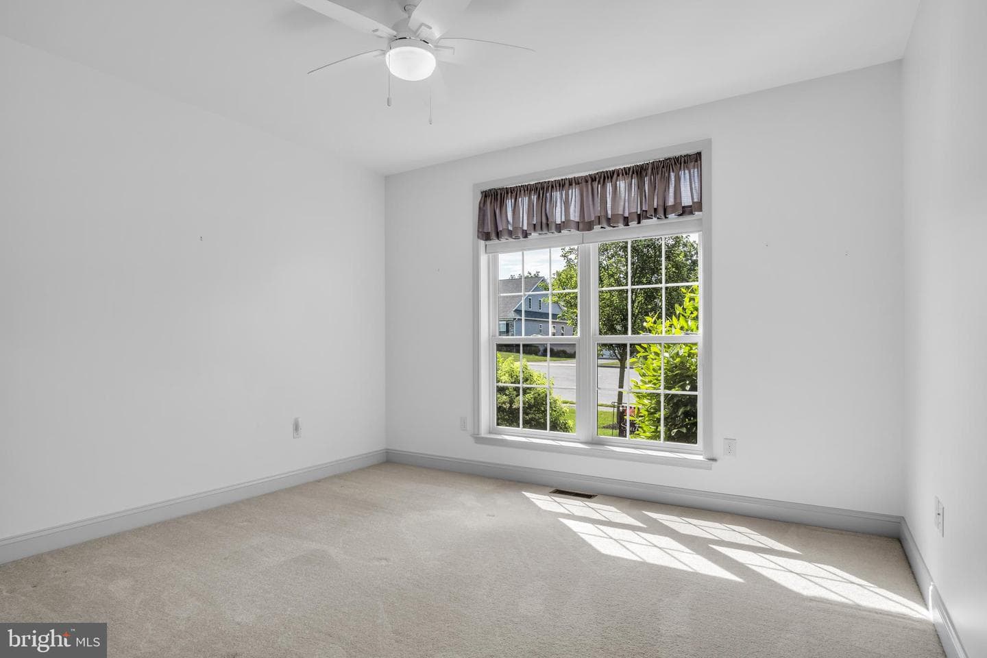 6235 Thornhill Lane photo 22