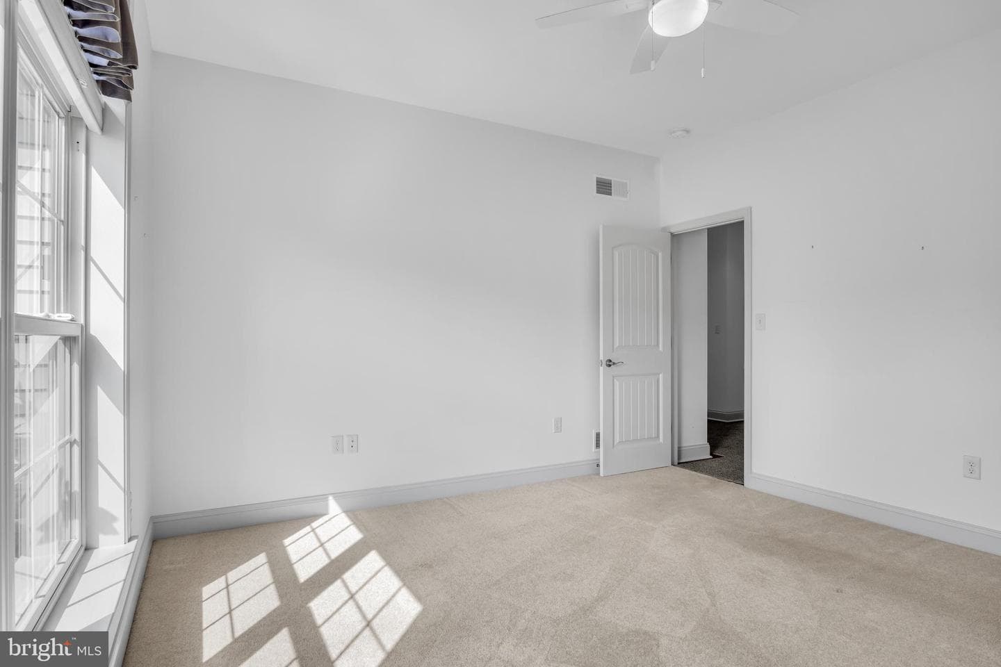 6235 Thornhill Lane photo 23