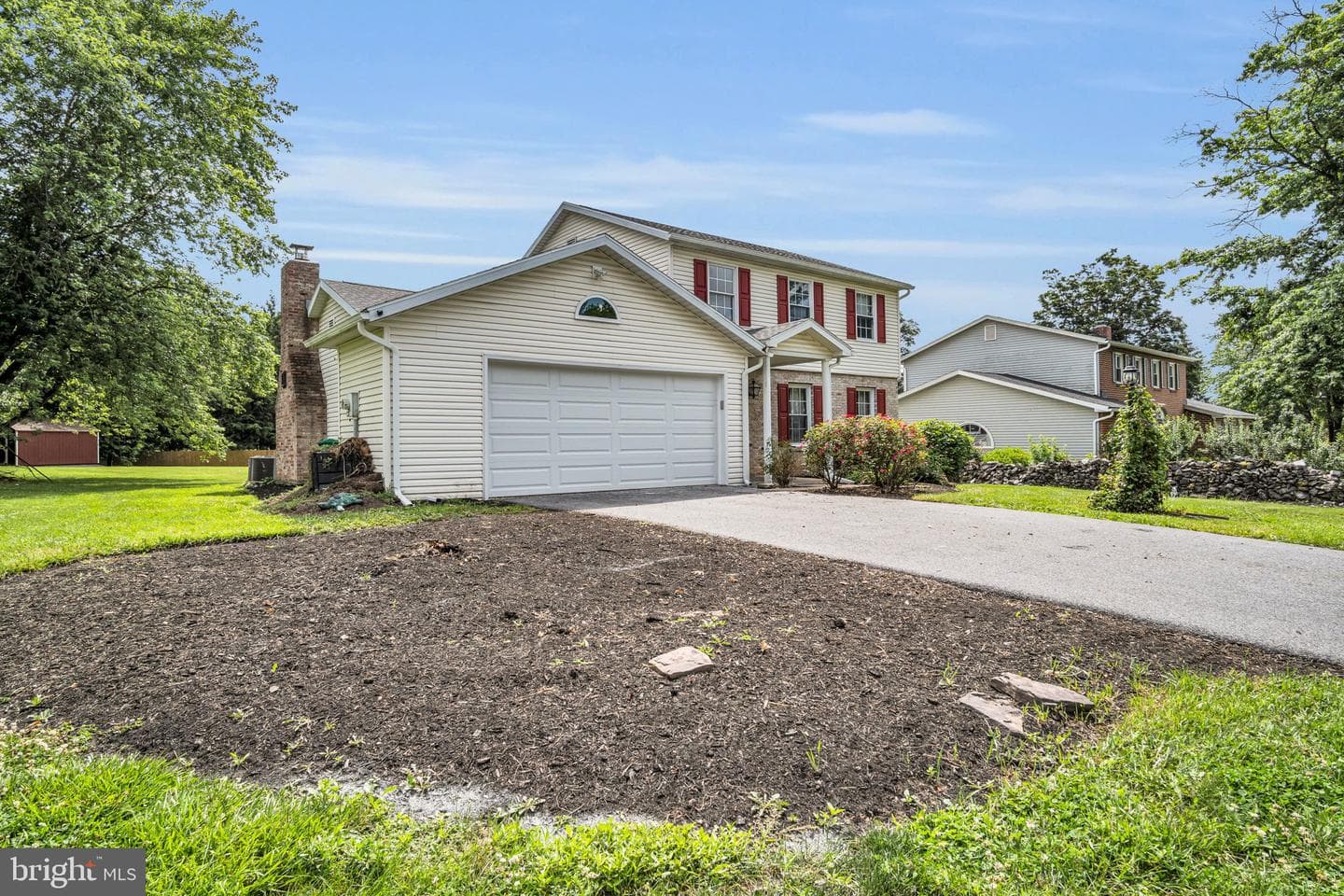 18 Douglas Court photo 4