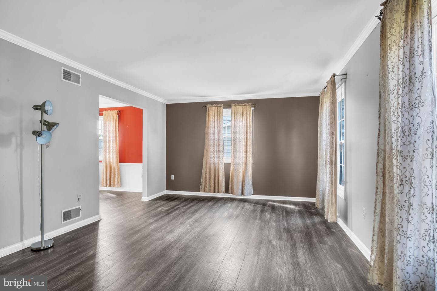18 Douglas Court photo 5