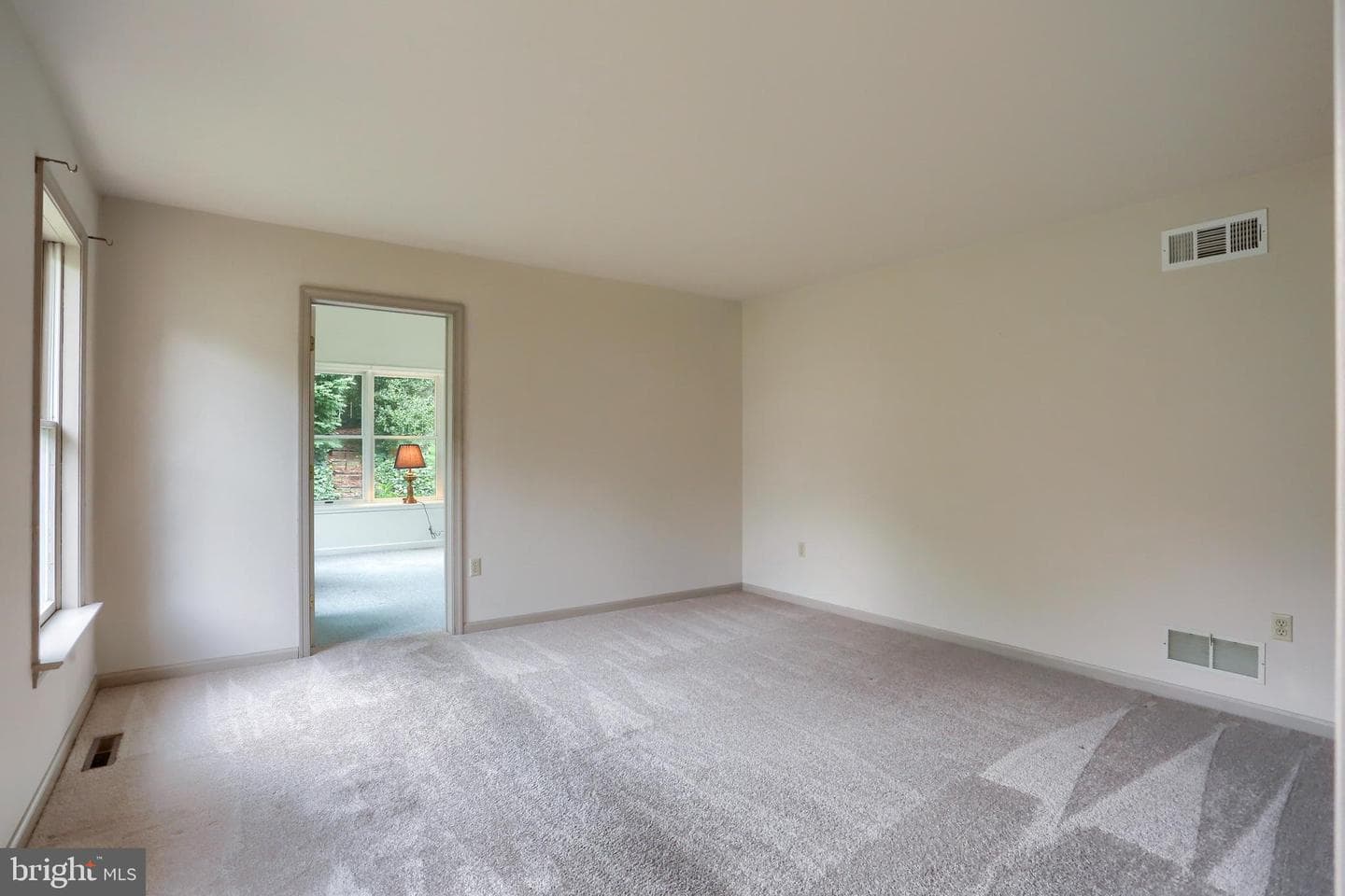 19 Paddock Lane photo 11