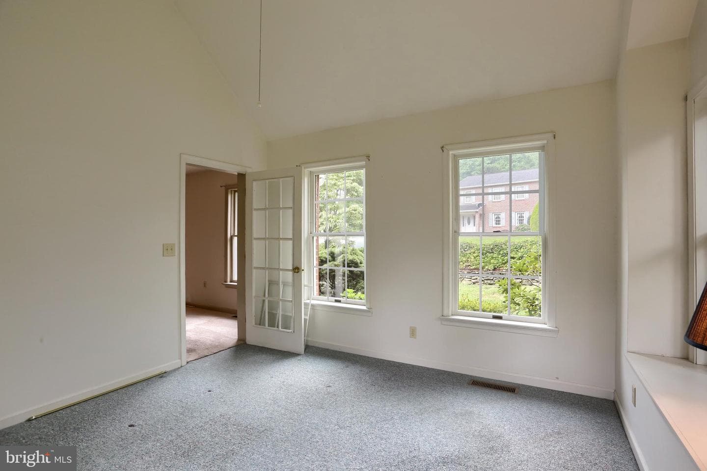 19 Paddock Lane photo 14