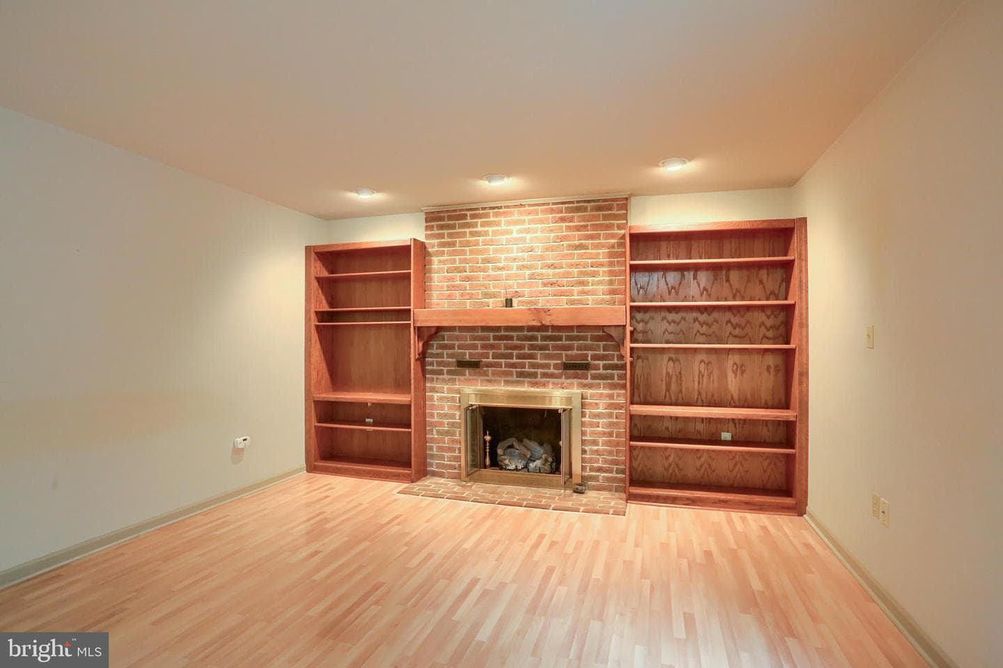 19 Paddock Lane photo 16